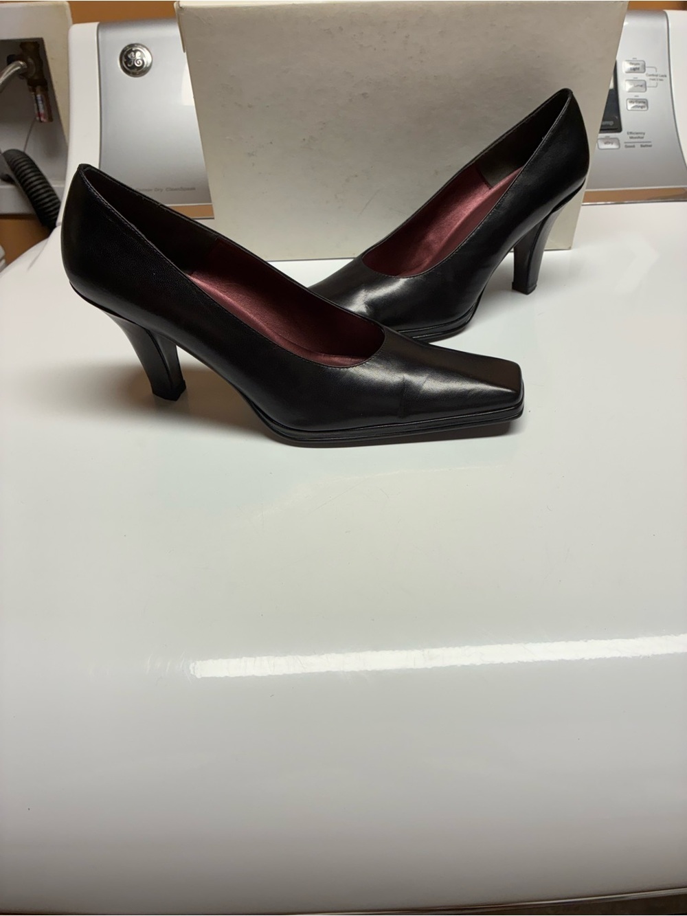 Black leather pumps Bisou Bisou new size 6